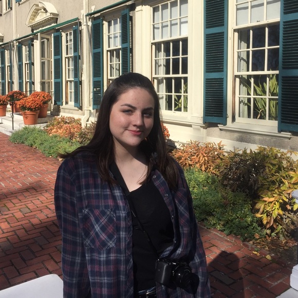 Meet your Posher, Alicia - Picture 7 of 8